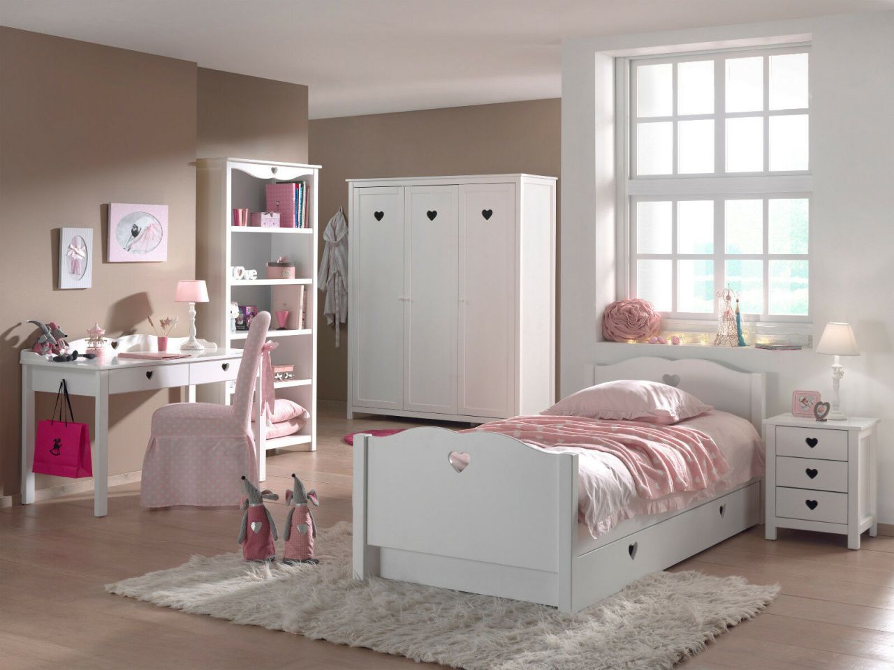 Vipack: Kinderzimmer „AMORI“ – Bett, Schrank, Regal, Schreibtisch, Nachtkonsole