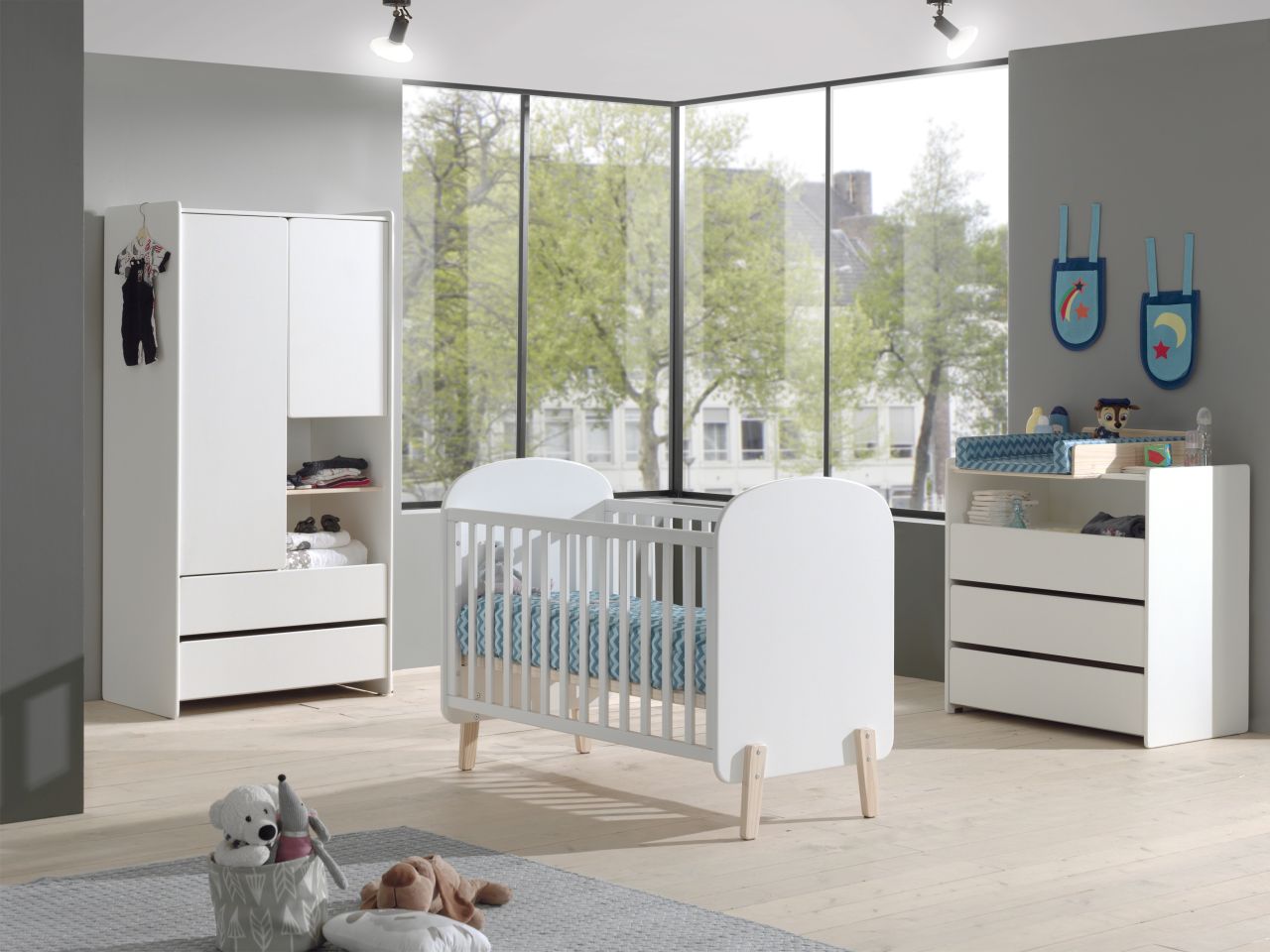 Set Babyzimmer Babybett Kommode Wickelaufsatz Kleiderschrank 60×120 Möbel Weiss