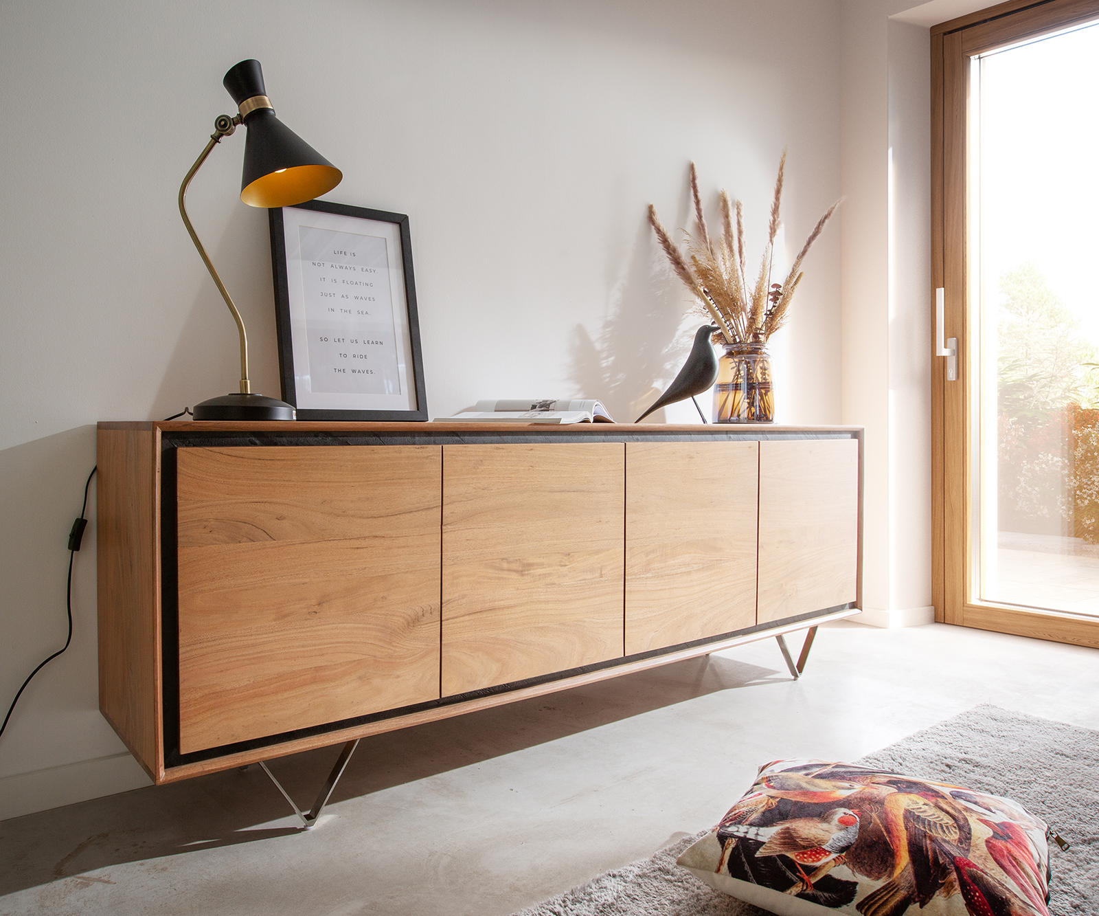 DELIFE Sideboard Stonegrace 200 cm Akazie Natur 4 Türen Steinfurnier V-Fuß, Sideboards