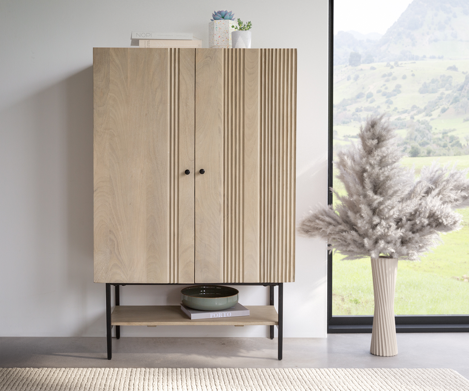 DELIFE Highboard Nestos 90×140 cm Mango White Wash Metall Schwarz 2 Türen, Highboards