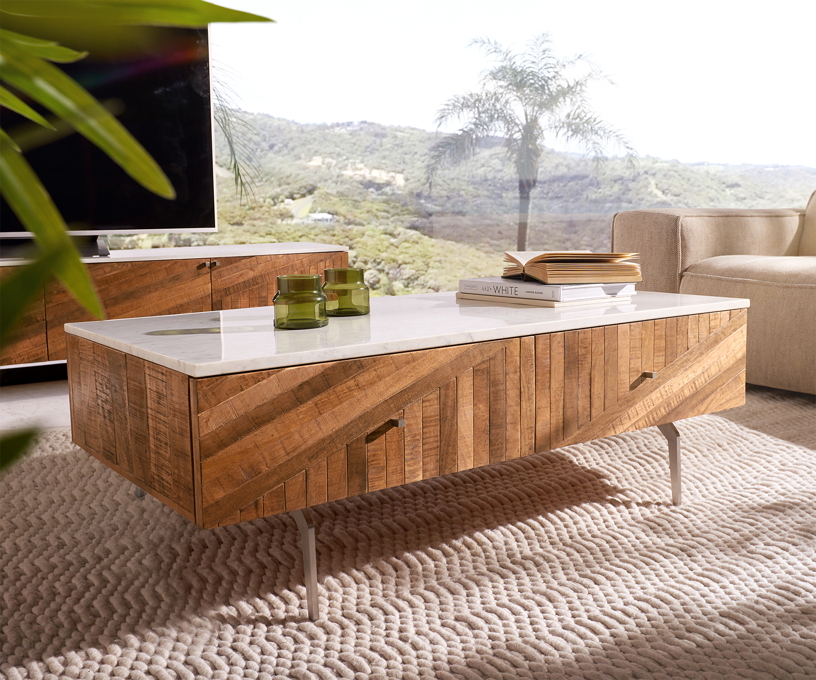 DELIFE Couchtisch Bahan 115×60 cm Mango Teak 2 Schubladen Marmorplatte weiss Winkelfuß Edelstahl, Couchtische