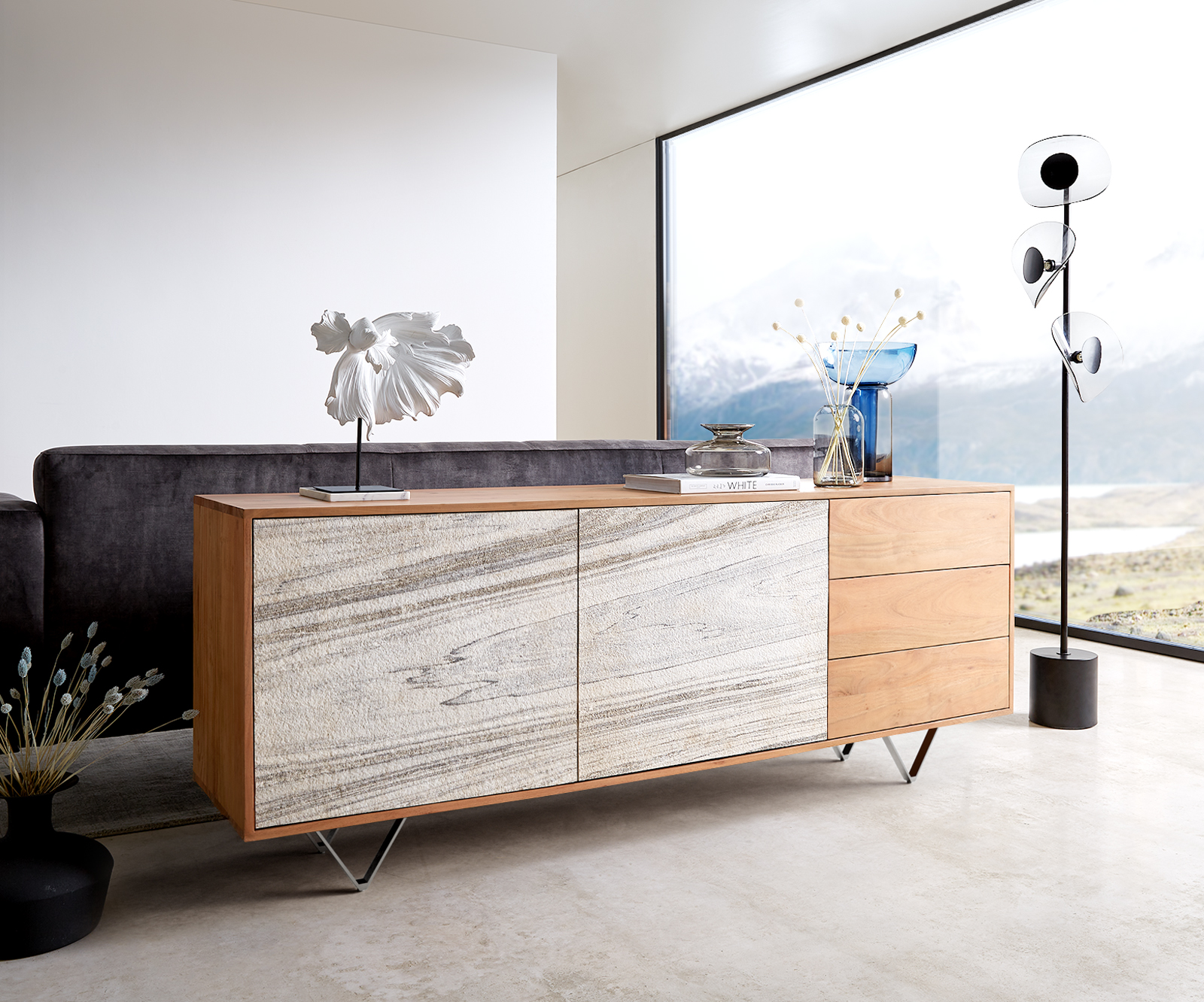 DELIFE Sideboard Kleo 175 cm Akazie Natur 2 Türen 3 Schübe V-Fuß Edelstahl, Sideboards