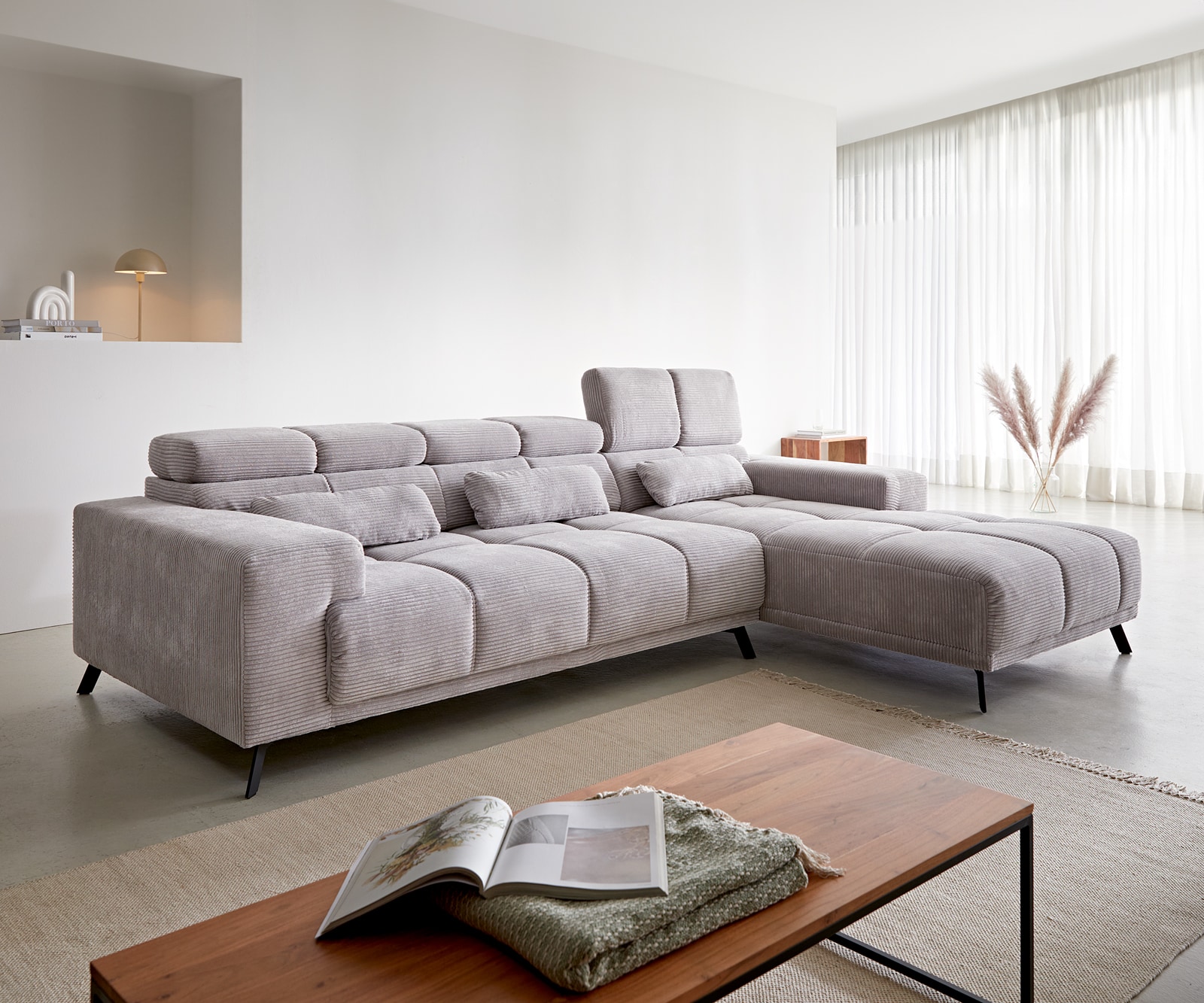 DELIFE Ecksofa Ordino 285×200 Cord Silbergrau Ottomane rechts elektrische Sitztiefenverstellung, Ecksofas